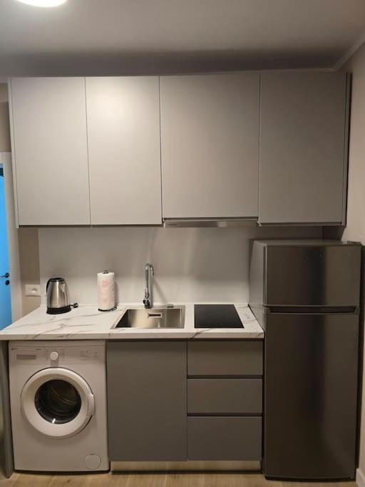 Brian's In 2 Apartamento Tirana