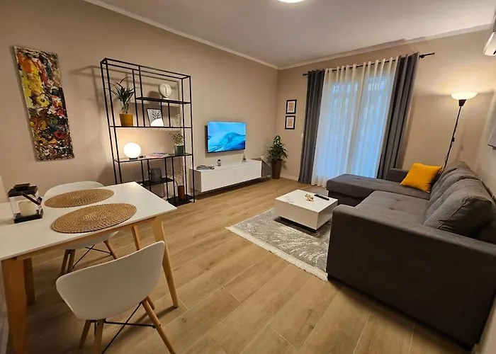 Brian\'S Apartment In Tirana 2